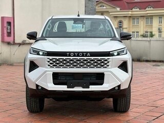 2026 Toyota Hilux IX, белый, 8990000 рублей, вид 2