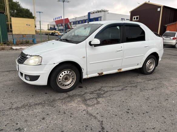 2013 Renault Logan I Рестайлинг, белый, 280000 рублей - вид 8