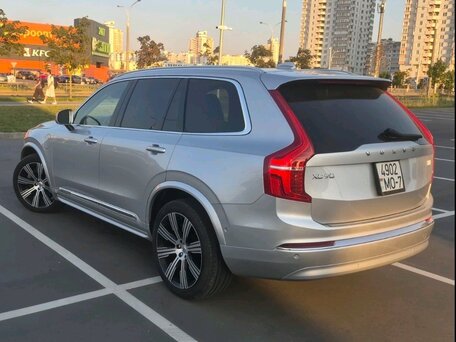 2022 Volvo XC90 Recharge II Рестайлинг 1, серебристый, 5000000 рублей, вид 1