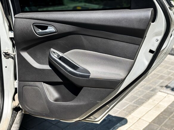 2014 Ford Focus III, серебристый, 760000 рублей - вид 21