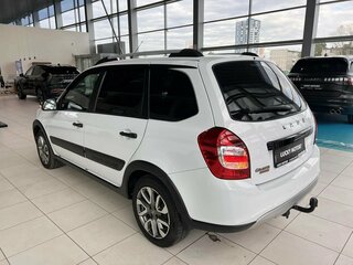 2023 Lada (ВАЗ) Granta Cross I Рестайлинг, белый, 895000 рублей, вид 4
