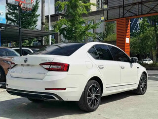 2019 Skoda Octavia III (A7) Рестайлинг, белый, 1133027 рублей, вид 5