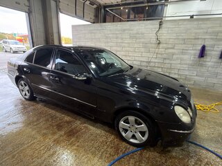2004 Mercedes-Benz E-Класс 240 III (W211, S211), чёрный, 500000 рублей, вид 5