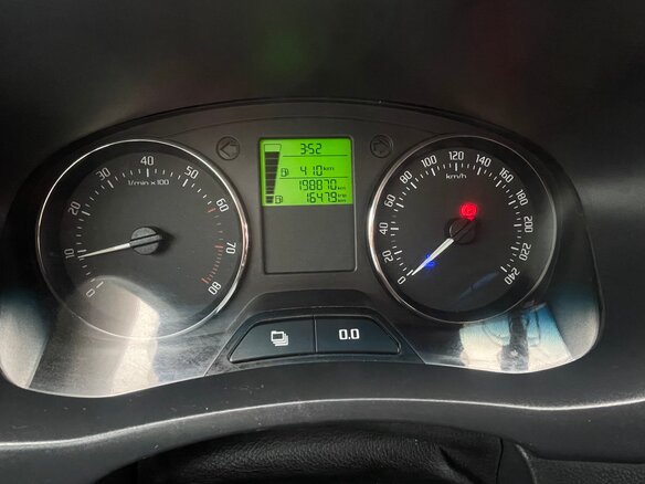 2011 Skoda Fabia II Рестайлинг, серебристый - вид 10