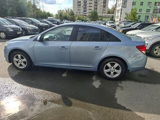 2011 Chevrolet Cruze I, серый, 650000 рублей, вид 5