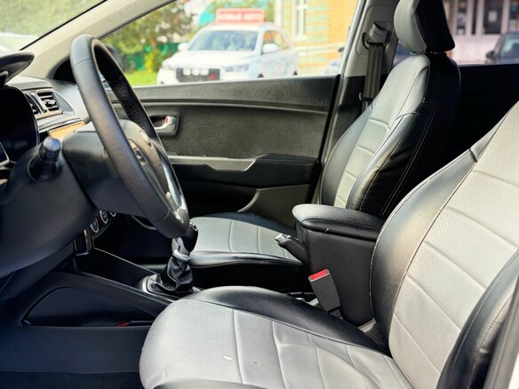 2015 Kia Rio III Рестайлинг, белый - вид 24