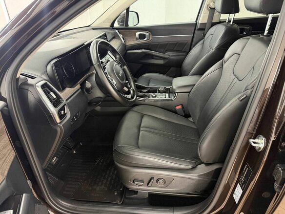 2023 Kia Sorento IV, коричневый - вид 12