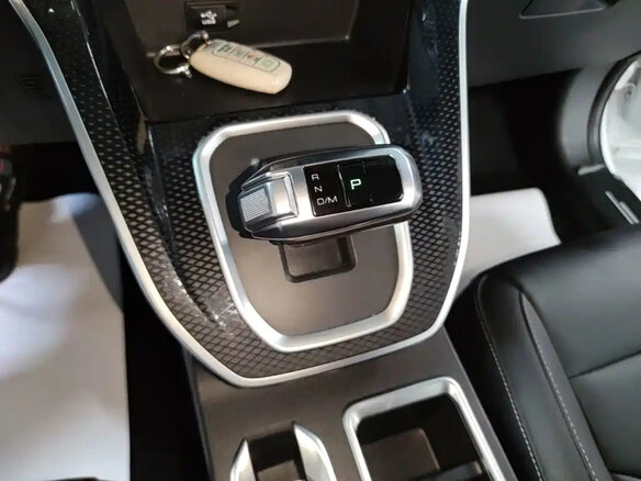 2023 Haval M6 Plus II, белый - вид 16