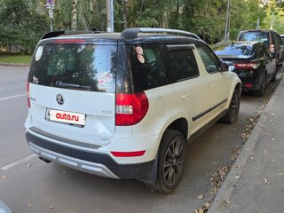 2017 Skoda Yeti I Рестайлинг, белый, 1200000 рублей, вид 5