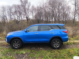 2017 Toyota Fortuner II, синий, 3300000 рублей, вид 3