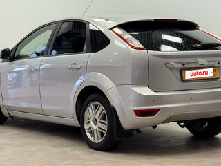 2008 Ford Focus II Рестайлинг, серебристый, 310000 рублей, вид 3