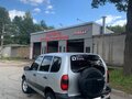 2003 Chevrolet Niva I, серебристый, 130000 рублей - вид 3