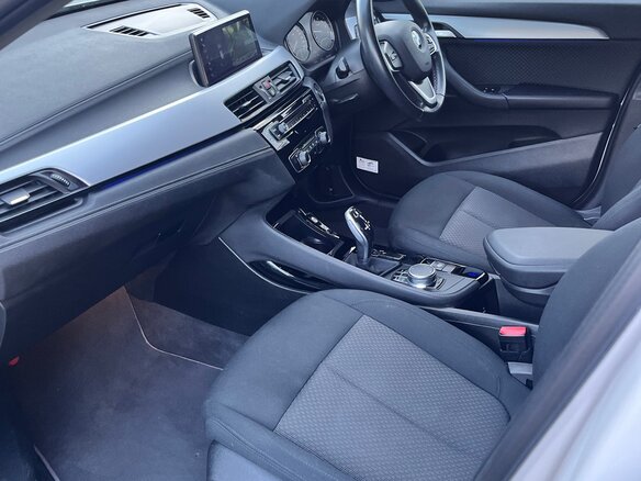 2018 BMW X2 sDrive18i I (F39), белый, 1800000 рублей - вид 13