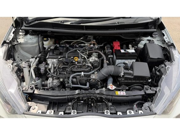 2022 Toyota Yaris IV, белый, 1061000 рублей - вид 29