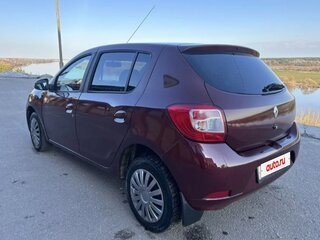 2014 Renault Sandero II, красный, 320000 рублей, вид 3