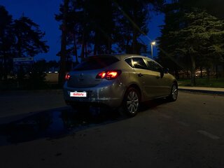 2011 Opel Astra J, бежевый, 530000 рублей, вид 3