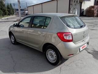 2015 Renault Sandero II, бежевый, 500000 рублей, вид 3