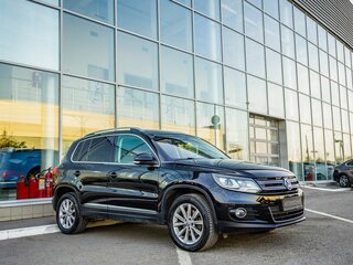 2012 Volkswagen Tiguan I Рестайлинг, чёрный, 1298000 рублей, вид 1