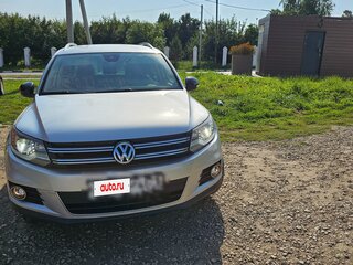 2013 Volkswagen Tiguan I Рестайлинг, серебристый, 1550000 рублей, вид 2