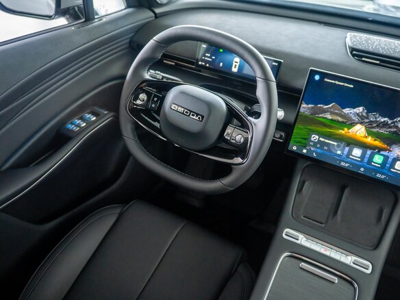 2026 Omoda C7, серебристый, 3099000 рублей - вид 15