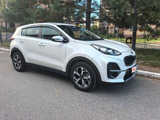 2021 Kia Sportage IV Рестайлинг, белый, 2490000 рублей, вид 4
