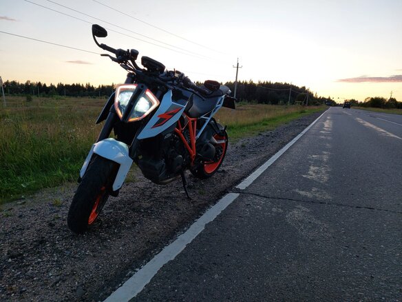 2017 KTM 1290 Super Duke R, белый, 950000 рублей - вид 15