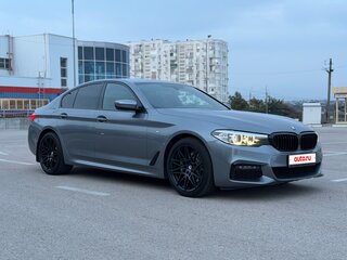 2019 BMW 5 серии 520d xDrive VII (G30/G31/G38), серый, 3597000 рублей, вид 3