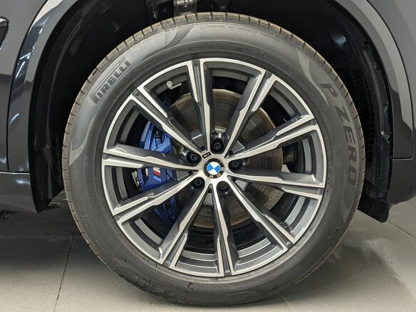 2025 BMW X5 40i IV (G05/G18) Рестайлинг, чёрный - вид 23