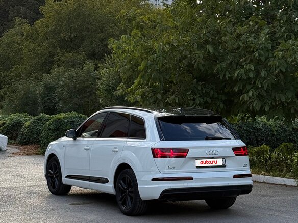 2016 Audi Q7 II (4M), белый, 3750000 рублей - вид 1