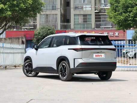 2026 Toyota bZ3X 50 kWh, серебристый, 2272000 рублей, вид 4