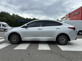 2017 Hyundai Solaris II, серебристый, 1260000 рублей, вид 4