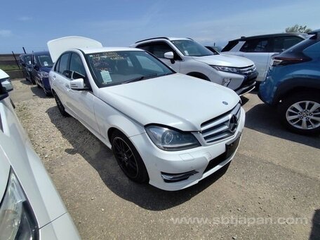 2013 Mercedes-Benz C-Класс 180 BlueEFFICIENCY III (W204) Рестайлинг, белый, 1050000 рублей, вид 2