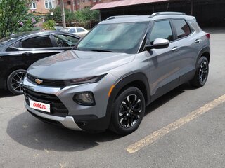 2023 Chevrolet TrailBlazer III, серый, 1700000 рублей, вид 1