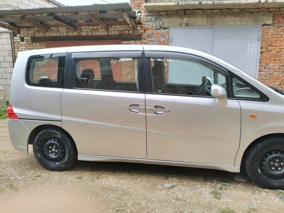 2008 Honda Stepwgn Spada III, серебристый, 1300000 рублей - вид 2