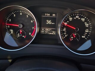 2016 Volkswagen Jetta VI Рестайлинг, красный, 1100000 рублей, вид 4