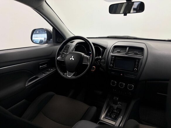 2018 Mitsubishi ASX I Рестайлинг 2, белый, 1350000 рублей - вид 27