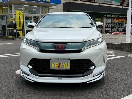 2018 Toyota Harrier III (XU60) Рестайлинг, белый, 2190000 рублей, вид 1
