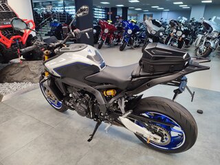2024 Yamaha MT-09 (FZ-09), чёрный, 1309000 рублей, вид 5