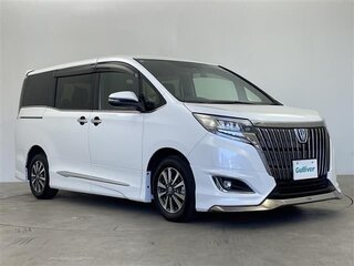 2021 Toyota Esquire I Рестайлинг, белый, 1940000 рублей, вид 1
