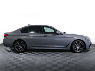 2020 BMW 5 серии 520d xDrive VII (G30/G31/G38) Рестайлинг, серый, 4534000 рублей, вид 4