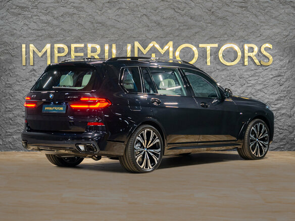2026 BMW X7 40i I (G07) Рестайлинг, чёрный, 17990000 рублей - вид 5