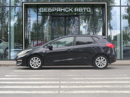 2017 Kia Ceed II Рестайлинг, чёрный, 1380000 рублей, вид 2