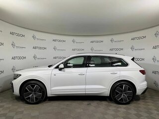 2026 Volkswagen Touareg III Рестайлинг, белый, 13130000 рублей, вид 2