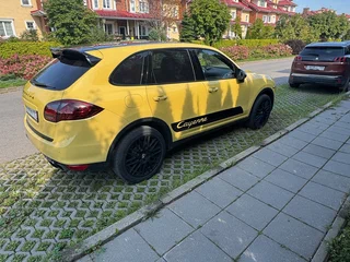 2011 Porsche Cayenne Diesel II (958), жёлтый, 2700000 рублей, вид 4