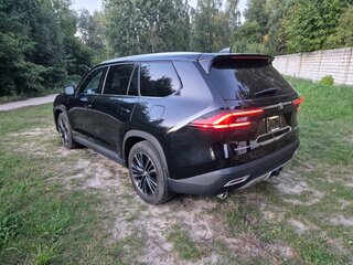 2023 Toyota Grand Highlander, чёрный, 6100000 рублей, вид 4