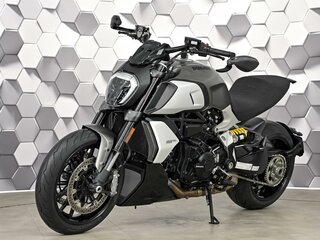 2021 Ducati Diavel 1260, серый, 1950000 рублей, вид 2