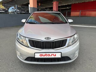 2012 Kia Rio 5-speed III, серебристый, 777000 рублей, вид 1