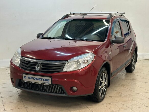 2011 Renault Sandero I, красный