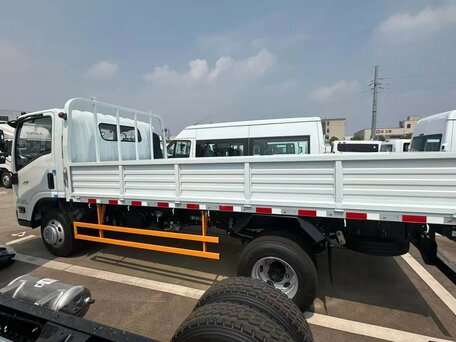 2026 Isuzu Elf (N-series), белый, 5500000 рублей, вид 4