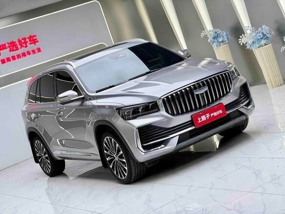 2025 Geely Monjaro (Xingyue L) I Рестайлинг (China Market), серебристый, 3260999 рублей - вид 2